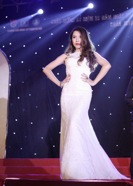 Phần thi trang phục dạ hội