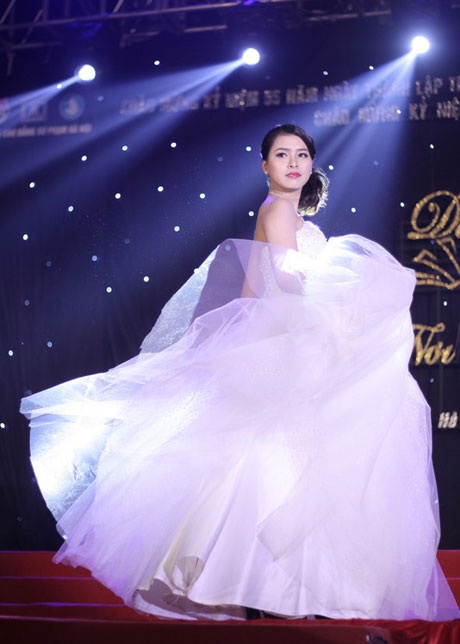 Top 3 cô gái xuất sắc nhất cuộc thi