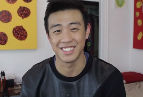 Vlogger hơn 250.000 người theo dõi thú nhận không tự tin - 1 Vlogger HuyMe có hơn 250.000 người theo dõi và 9 triệu lượt xem video trên Youtube