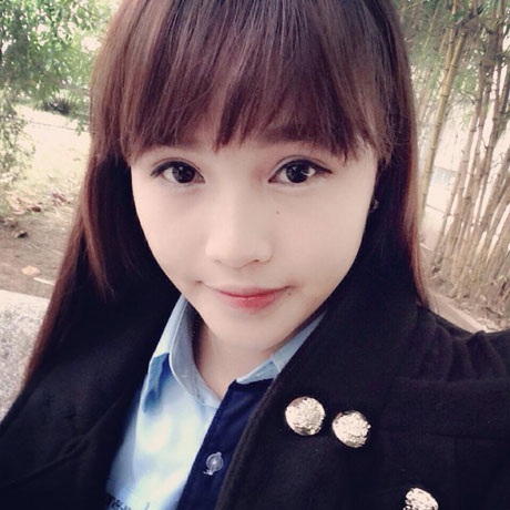 Nữ sinh Ngoại giao xinh xắn "vụt" nổi tiếng nhờ hát cover - 1 Huy Khánh