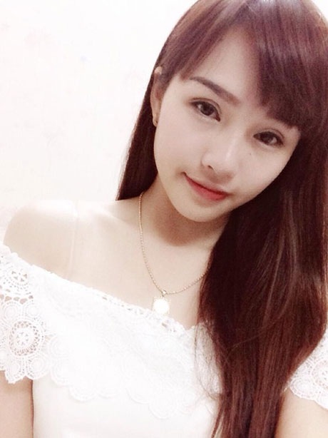 Nữ sinh Ngoại giao xinh xắn "vụt" nổi tiếng nhờ hát cover - 6 Huy Khánh