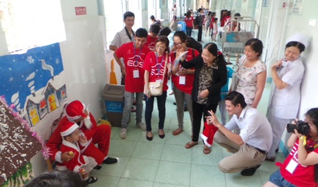 1.000 nhiếp ảnh gia chụp ảnh Giáng sinh miễn phí cho trẻ em, người nghèo