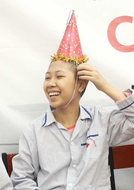 Nhiếp ảnh trẻ hoạt động nhiệt tình phục vụ bà con