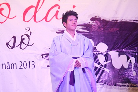 Những bộ trang phục truyền thống Hàn Quốc khác trong đêm diễn