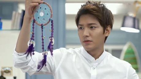Bán hàng online hốt bạc nhờ ăn theo cơn sốt Kim Tan - 1 Chiếc dream catcher trong phim The Heirs