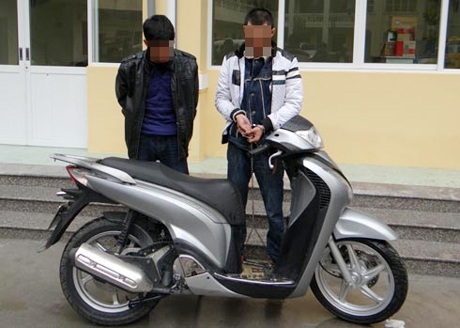 Các bạn trẻ cần tỉnh táo trong việc nhìn nhận kẻ gian để tránh bị lừa cướp tài sản (Ảnh: Quốc Đô)