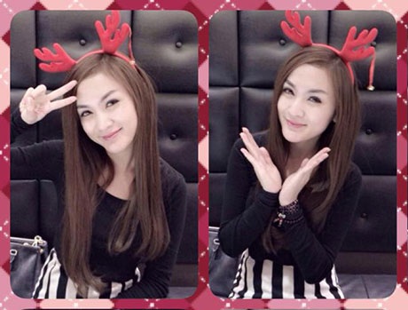 “Hot girl” Việt tưng bừng khoe ảnh thời trang chơi Noel - 4 Kelly Nguyễn khoe chiếc bờm giống cặp sừng của những chú tuần lộc