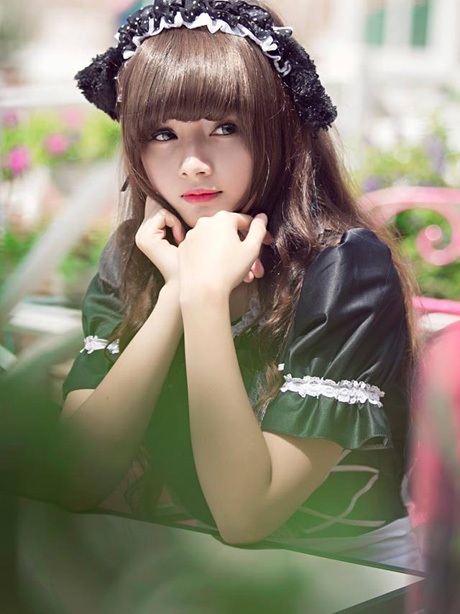 Cận cảnh gương mặt xinh lung linh của "búp bê ảnh thẻ" Lan Hương - 12 Mai Châm