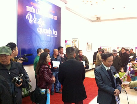 Chiêm ngưỡng vẻ đẹp Việt Nam qua ảnh báo chí - 1 Khai mạc triển lãm Vẻ đẹp quanh ta