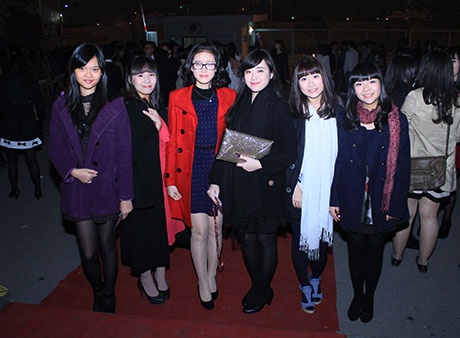 Trang phục sành điệu dự tiệc của các học sinh chuyên Ams