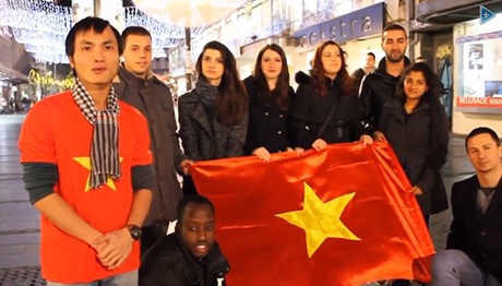 Hình ảnh trong clip chúc Tết của các du học sinh