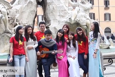 Hình ảnh trong clip chúc Tết của các du học sinh