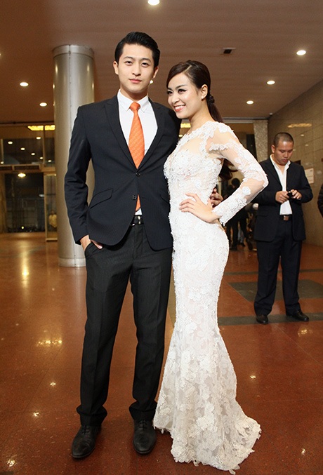 Harry Lu và Hoàng Thuỳ Linh là cặp đôi trong phim