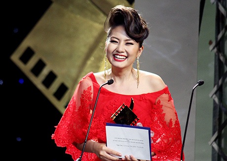 Nữ diễn viên Ngọc Lan hạnh phúc vì được nhận giải diễn viên chính xuất sắc sau 12 năm đóng phim