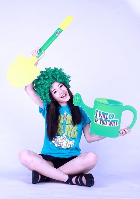 Chi Pu ngộ nghĩnh trong hình ảnh cây xanh