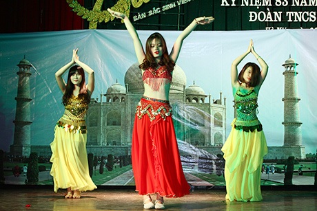 Tiết mục múa Ấn Độ