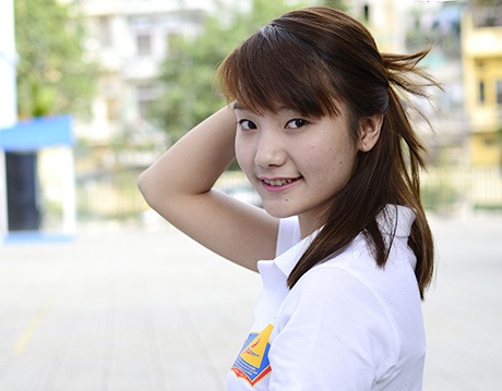 Bùi Ngọc Anh, khoa Ngoại ngữ