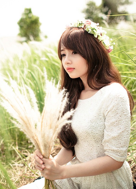 Và khuôn mặt ăn hình ở mọi góc chụp