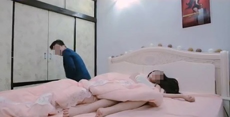 Khi người trẻ ảo tưởng tự phong danh hiệu “hot boy”, “hot girl” - 2 Cảnh trong MV của K.S