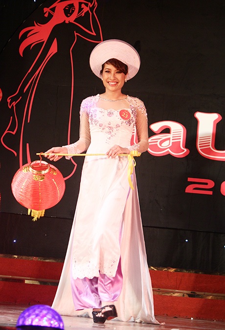 Phần thi trang phục dạ hội