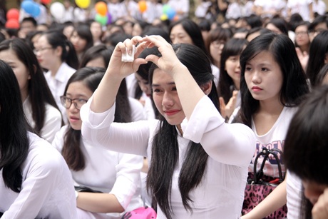 Giọt nước mắt xúc động khi những câu hát tạm biệt vang lên