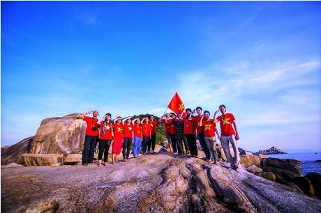 Hội Liên hiệp Thanh niên VN phản đối Trung Quốc hạ đặt giàn khoan - 1 Thanh niên Việt Nam một lòng hướng về biển Đông