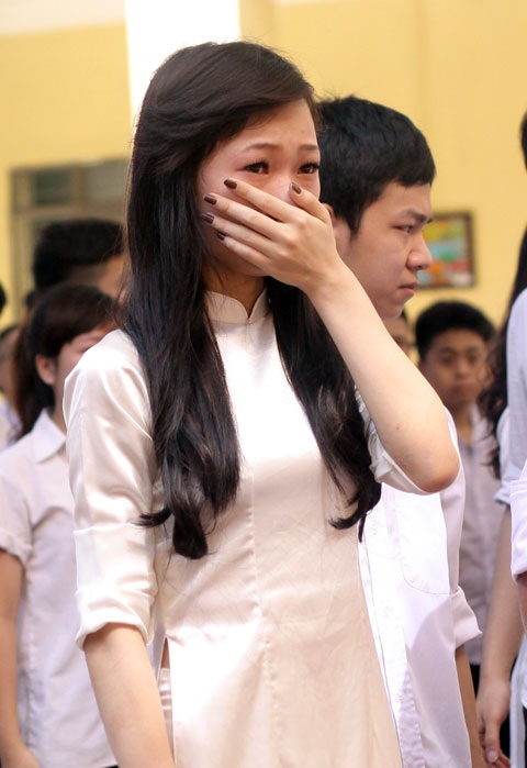 Nghẹn ngào giờ phút chia tay