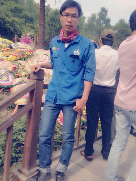 Khiêm tại khu mộ Đại tướng Võ Nguyên Giáp tại Quảng Bình