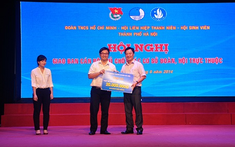 Thanh niên Hà Nội quyên 700 triệu đồng ủng hộ ngư dân bám biển