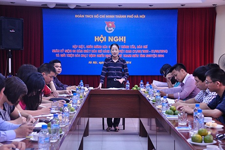 Bí thư Thành Đoàn Hà Nội - Nguyễn Thị Ngà phổ biến chiến dịch Mùa hè TNTN 2014