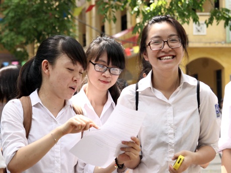 Rạng rỡ sau buổi thi Toán.