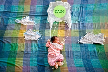 Và thế là từ ngày bố gặp mẹ con đến bây giờ, bố đã lại yêu thêm một lần nữa mất rồi.