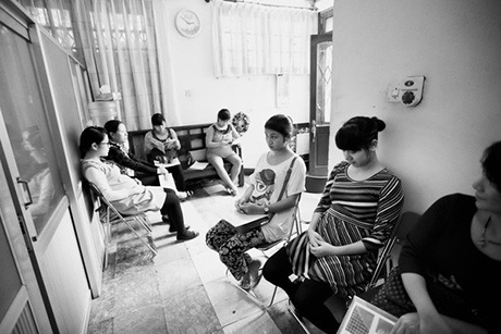 Và thế là từ ngày bố gặp mẹ con đến bây giờ, bố đã lại yêu thêm một lần nữa mất rồi.