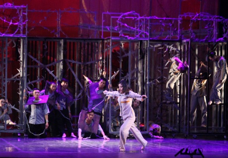 Nhưng trong ngục tù thực dân, chị vẫn quyết không đầu hàng