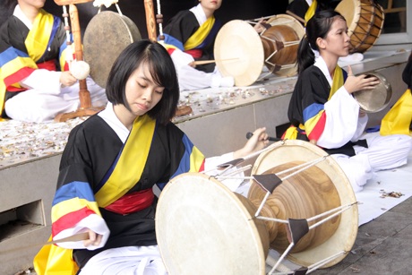 Quà tặng thần tượng của fan SHINEE