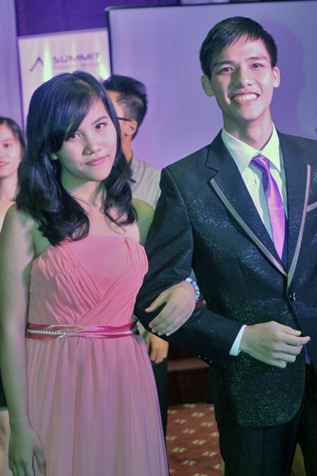 Diện dạ tiệc dự prom