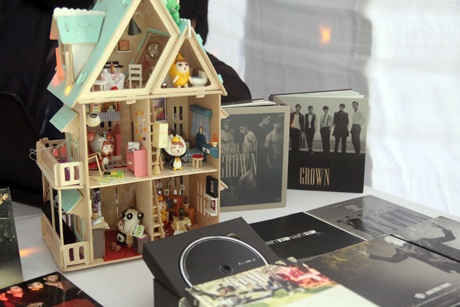 Một góc gian hàng của FC 2PM