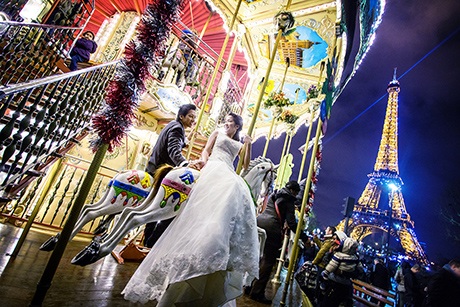 Vòng đu quay tình yêu nổi tiếng ở nước Pháp