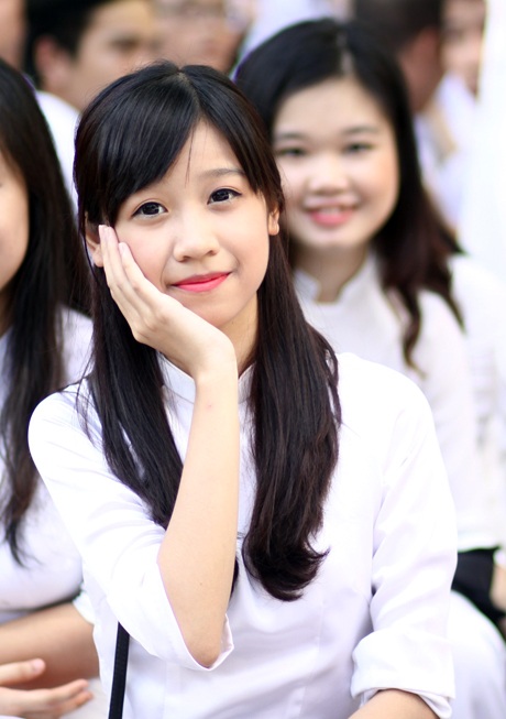 Nữ sinh Hà Nội duyên dáng tà áo dài đi tựu trường - 5 Hồn nhiên của tuổi học trò