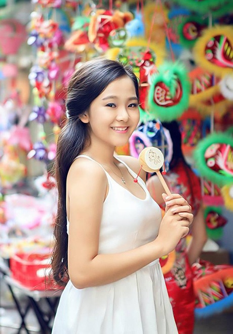 Bộ ảnh Tam Triều Dâng dạo chơi phố Trung thu ở TP.HCM