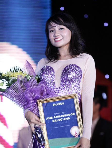 Cô bạn đăng quang ngôi vị Đại sứ chuyên Ams năm 2014