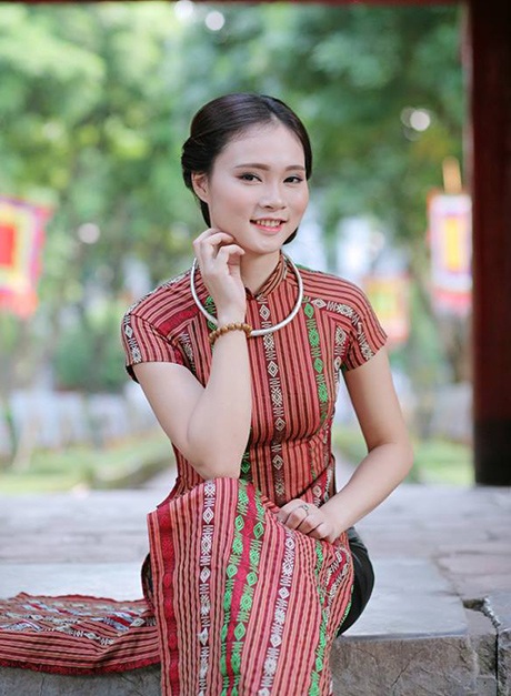 Top 20 Hoa khôi sinh viên ĐH Luật khoe dáng với áo dài - 1 Lương Thị Yến, SBD 096