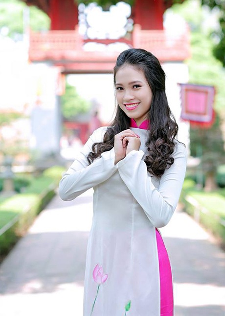 Top 20 Hoa khôi sinh viên ĐH Luật khoe dáng với áo dài - 2 Ngô Dương Huệ Anh, SBD 044