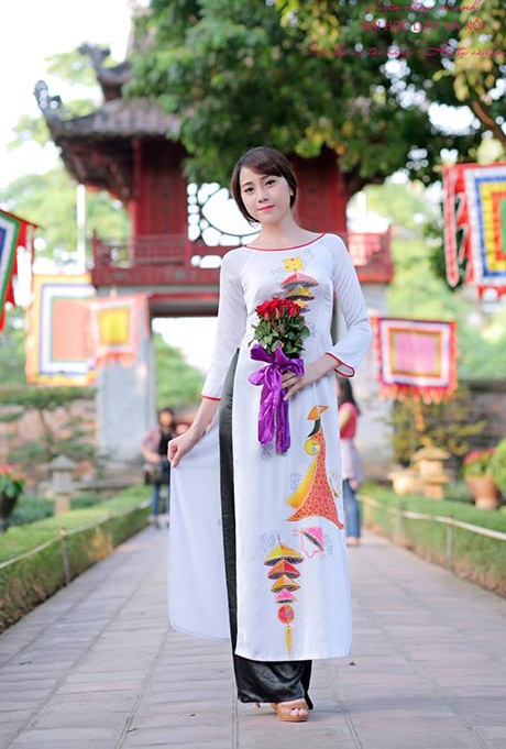 Top 20 Hoa khôi sinh viên ĐH Luật khoe dáng với áo dài - 11 Nông Thùy Trang, SBD 105