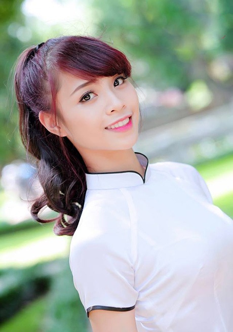 Top 20 Hoa khôi sinh viên ĐH Luật khoe dáng với áo dài - 5 Trần Hồng Ngọc Diệp, SBD 089