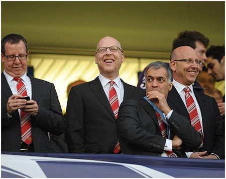 Giới chủ MU sẽ không được tự do bán sân Old Trafford