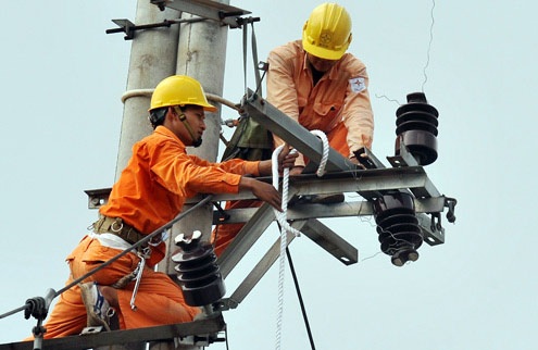 EVN được phép tăng giá điện 3-5% - 1 EVN được phép tăng giá điện 3-5%