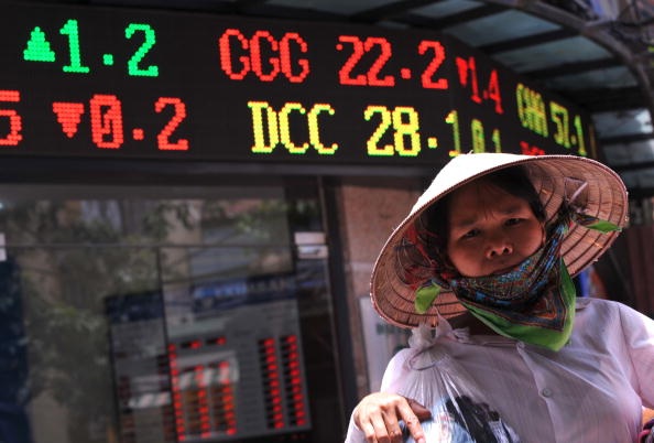 Việt Nam có nguy cơ rơi vào khủng hoảng nợ công? - 2 Tốc độ tăng trưởng nợ công của Việt Nam mới đang là vấn đề chứ không phải con số nợ (ảnh: FT)