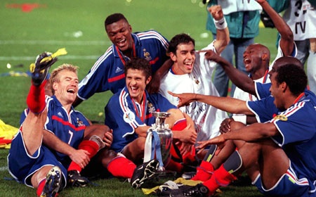 Những khoảnh khắc đáng nhớ trong sự nghiệp của Patrick Vieira - 6 Những khoảnh khắc đáng nhớ trong sự nghiệp của Patrick Vieira - 6