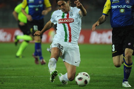 Juventus kí hợp đồng chính thức với 4 cầu thủ cùng lúc - 1